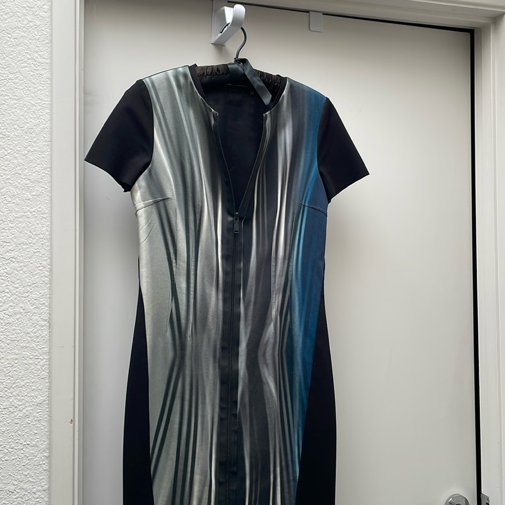 Elie Tahari zip front dress